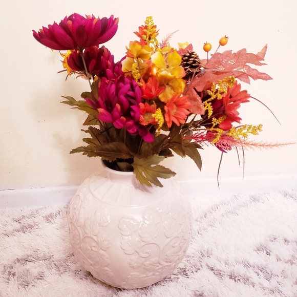 Vintage Ceramic Flower Pot Vase for Indoor/Outdoor - Picture 7 of 8